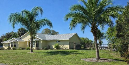 200 Anderson St, Lake Placid, FL, 33852-6072 | Card Image