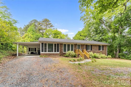 1141 Shannon Dr, Wadesboro, NC, 28170-3145 | Card Image
