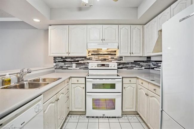 303 - 1455 2nd Ave W, Condo with 2 bedrooms, 2 bathrooms and 1 parking in Owen Sound ON | Image 15