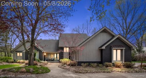 1071 Woodbridge Ln, Oakland Twp, MI, 48306-2570 | Card Image