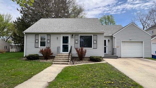 306 S Locust Ave, New Hampton, IA, 50659-2114 | Card Image