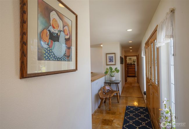 Hallway to bedrooms | Image 12