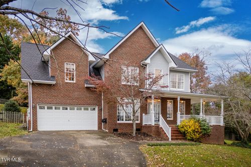 121 Southridge Dr, Blountville, TN, 37617-4877 | Card Image