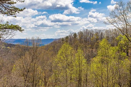 760 Walkers Creek Rd., Marion, VA, 24354 | Card Image