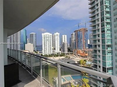 2311 - 90 Sw 3rd St, Condo with 2 bedrooms, 2 bathrooms and null parking in Miami FL | Image 2