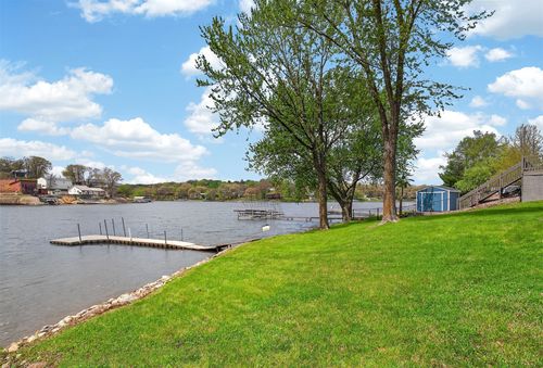 9309 Diamondhead Dr, Dexter, IA, 50070-7539 | Card Image