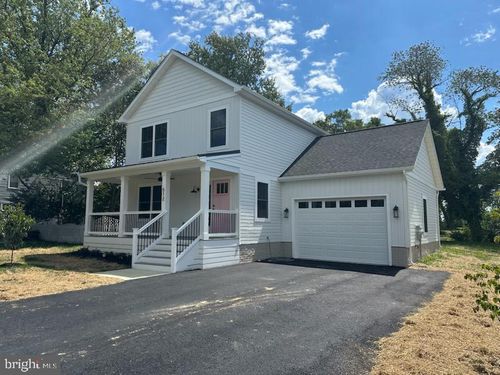 512 Livingstone St, COLONIAL BEACH, VA, 22443-2222 | Card Image