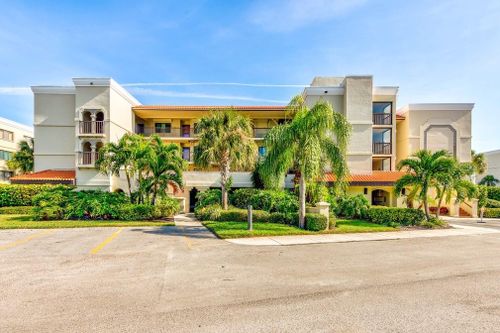 205-7532 Bayshore Drive, TREASURE ISLAND, FL, 33706 | Card Image