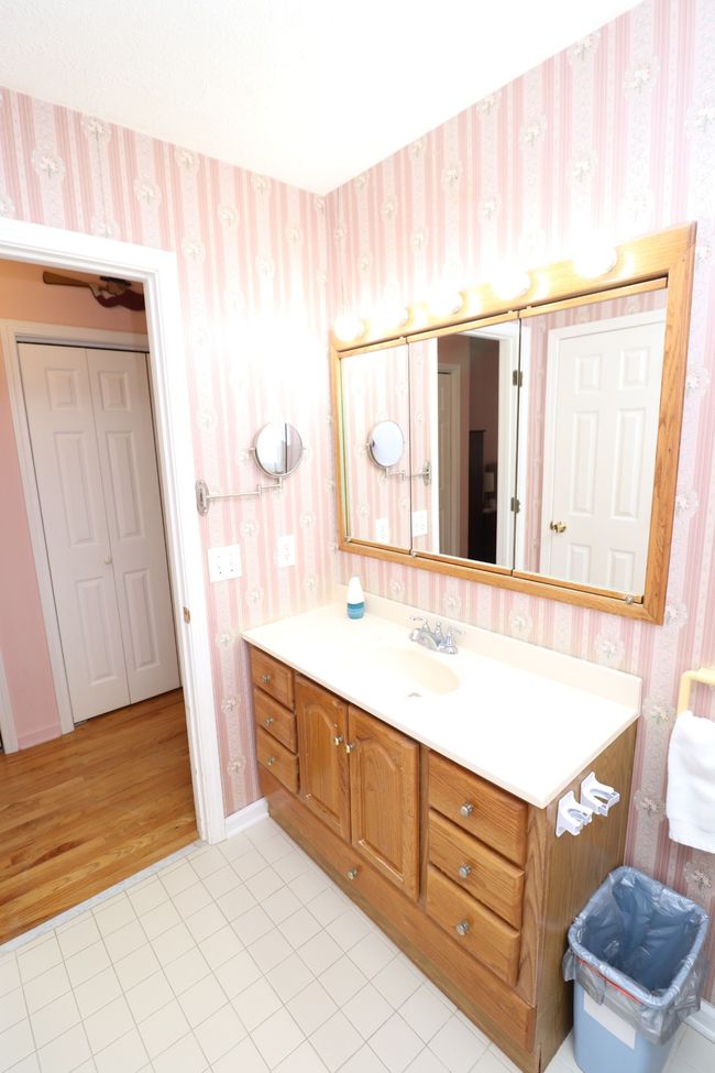 10585 Highway 25 E, House other with 3 bedrooms, 2 bathrooms and 2 parking in Hartsville TN | Image 19