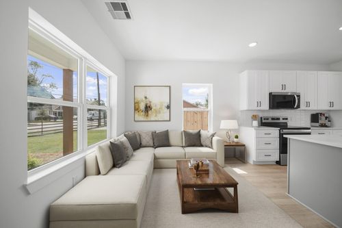 ab-7817 Beckley St, Houston, TX, 77088-5813 | Card Image