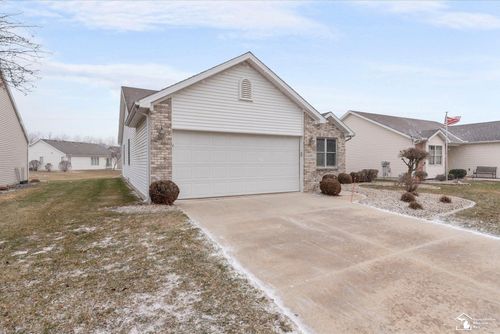 6882 Lexington Pl, Temperance, MI, 48182-1383 | Card Image