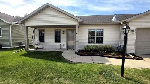 4-407 East Ave, Belleville, WI, 53508-9037 | Card Image