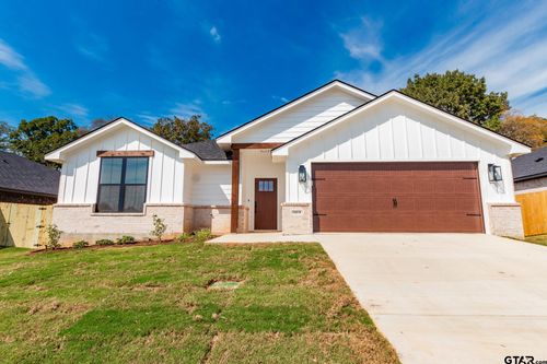 16518 Crossing Cir, Lindale, TX, 75771 | Card Image