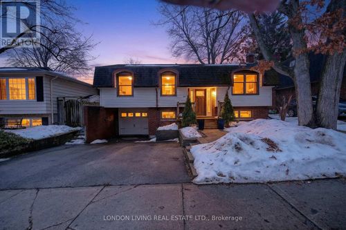 167 Dearborn Ave, London, ON, N6K2W6 | Card Image