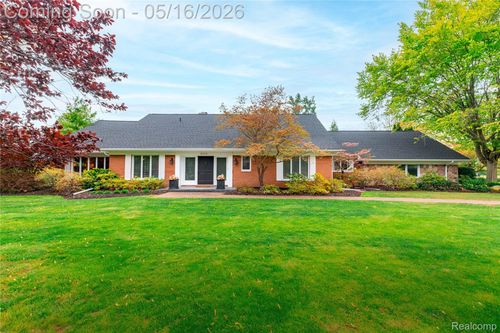 9555 Island Dr, Grosse Ile, MI, 48138-1465 | Card Image