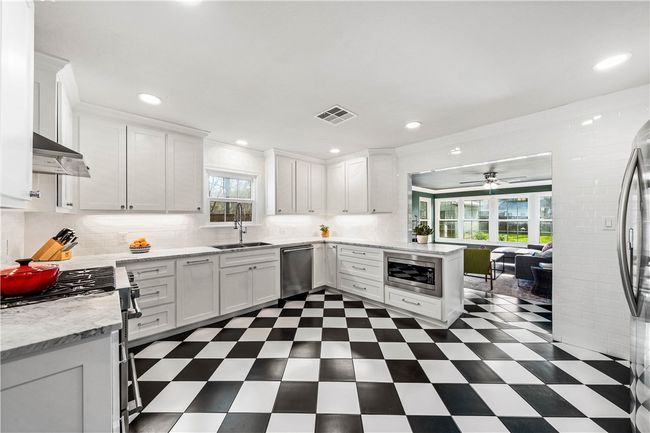 3218 Cumberland Ave, House other with 3 bedrooms, 2 bathrooms and 2 parking in Waco TX | Image 73