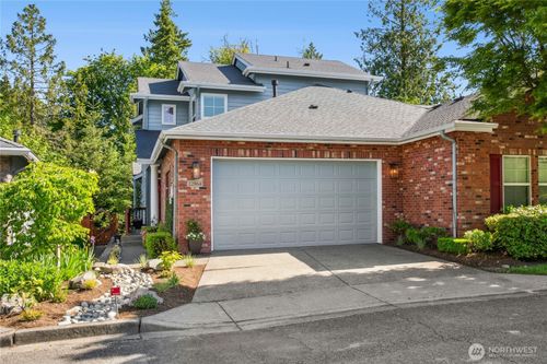 22864 Ne 130th St, Redmond, WA, 98053-5649 | Card Image
