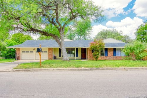 8715 Oak Ledge Dr, San Antonio, TX, 78217-5806 | Card Image