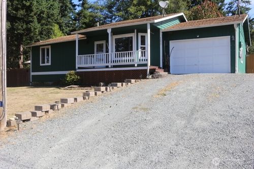 1233 Rickover Dr, Coupeville, WA, 98239-4100 | Card Image