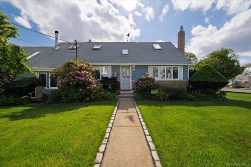 34 Seabreeze Rd, Massapequa, NY, 11758-6627 | Card Image
