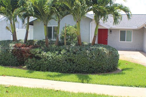 1317 Sw 82nd Ave, North Lauderdale, FL, 33068-3510 | Card Image