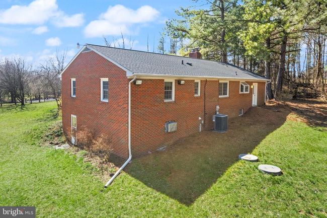 38956 Rickard Rd, House other with 3 bedrooms, 3 bathrooms and null parking in LOVETTSVILLE VA | Image 45