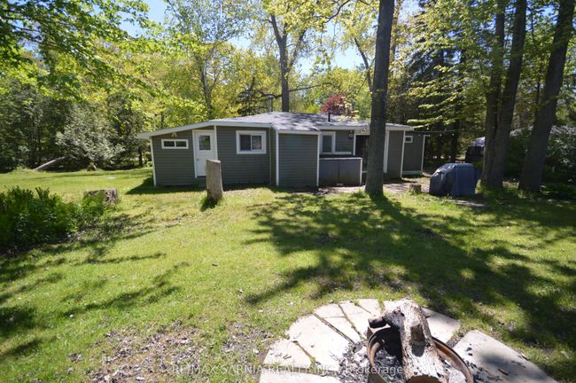 6208 London Rd, House other with 2 bedrooms, 1 bathrooms and null parking in Kettle And Stony Point Fn ON | Image 6