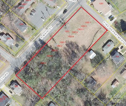 1303 S Main St, Mount Holly, NC, 28120-2026 | Card Image