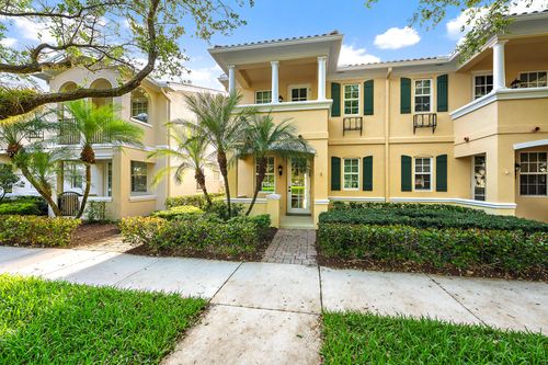3372 Greenway Dr, Jupiter, FL, 33458-8717 | Card Image