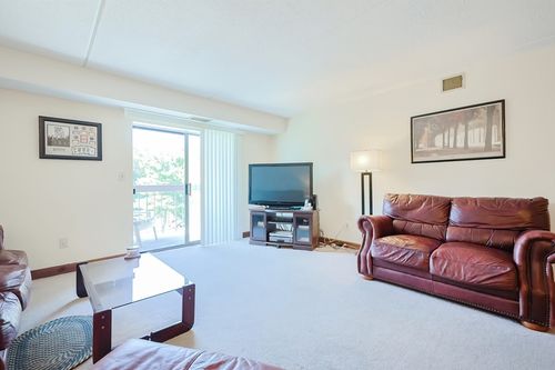 apt-37b-159 Main St, Stoneham, MA, 02180-1628 | Card Image