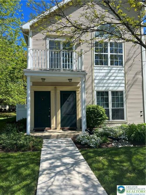 1877 Mansfield St, Hellertown, PA, 18055-2829 | Card Image