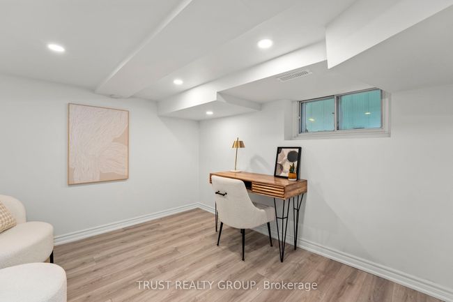 121 Palmerston Ave, House attached with 4 bedrooms, 3 bathrooms and null parking in Toronto ON | Image 17