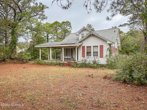 221 Cape Lookout Dr, Harkers Island, NC, 28531-9612 | Card Image