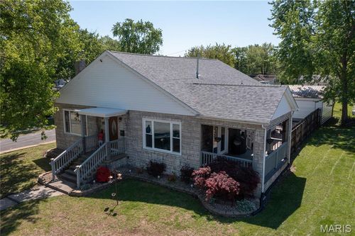 433 E Main St, Salem, IL, 62881-2930 | Card Image