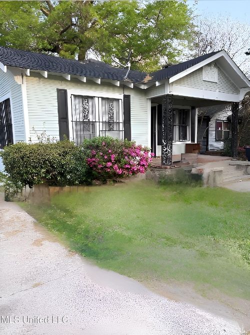 423 Cedar St, Greenville, MS, 38701-4807 | Card Image