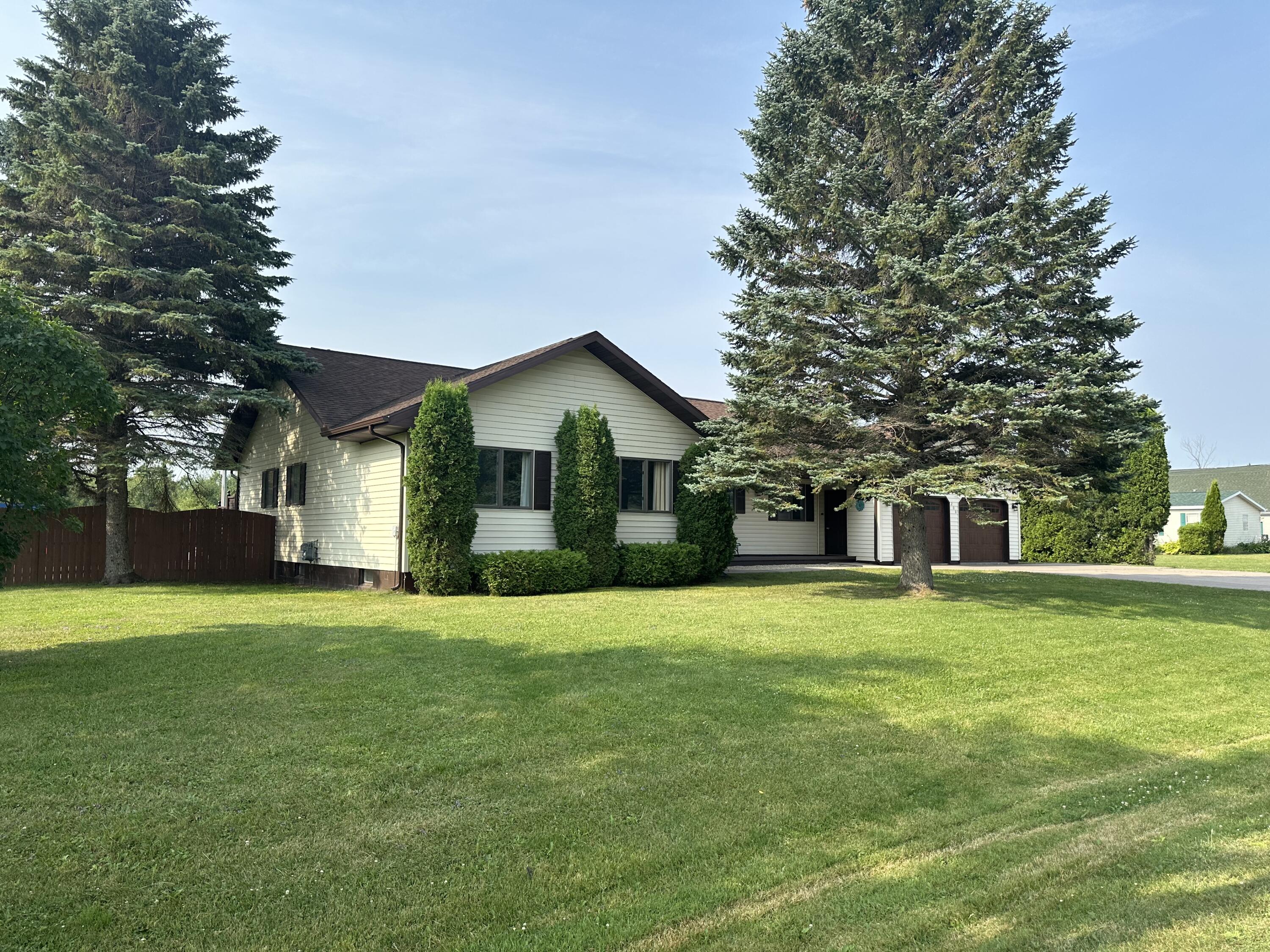 20th Ave, Sault Sainte Marie, MI 49783