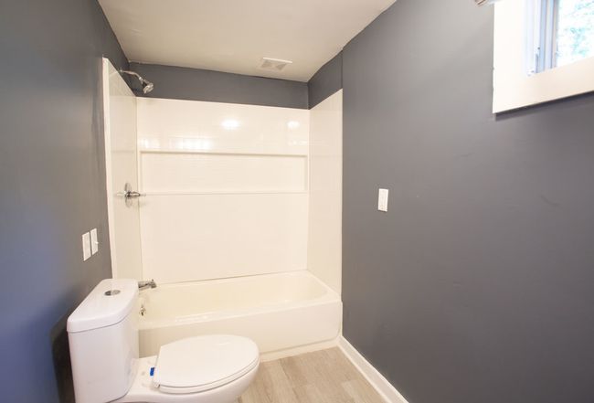 406 S Grove St, House other with 3 bedrooms, 1 bathrooms and 2 parking in Colfax IL | Image 9