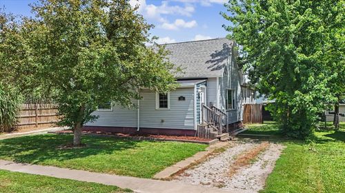 315 N Main St, Arrowsmith, IL, 61722-9411 | Card Image