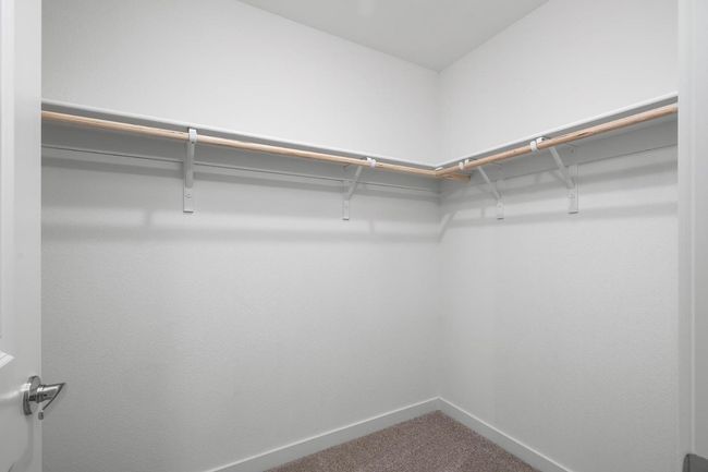 821 Helmsley Ln, House other with 5 bedrooms, 3 bathrooms and null parking in Patterson CA | Image 7