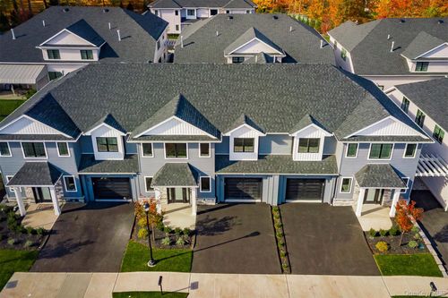 38 Silverwood Cir, Suffern, NY, 10901-4167 | Card Image