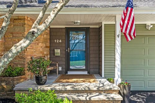 124 Paine Avenue, Cranston, RI, 02910 | Card Image