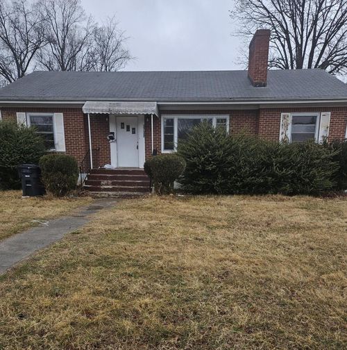2738 Cedarhurst Ave Nw, Roanoke, VA, 24012-3234 | Card Image