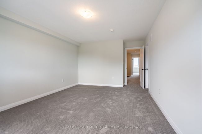 189 Lormont Blvd, House attached with 3 bedrooms, 3 bathrooms and 1 parking in Stoney Creek ON | Image 32