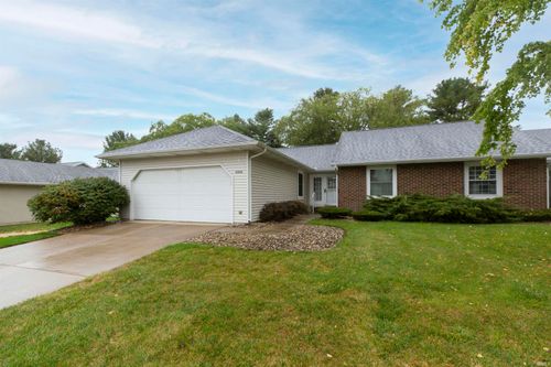 18303 Crownhill Dr, South Bend, IN, 46637-4328 | Card Image