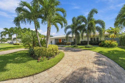 4230 Ne 19th Ave, Oakland Park, FL, 33308-5511 | Card Image