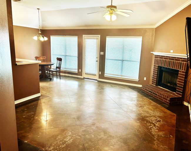 11340 Derby Dr, House other with 3 bedrooms, 2 bathrooms and null parking in Flint TX | Image 5