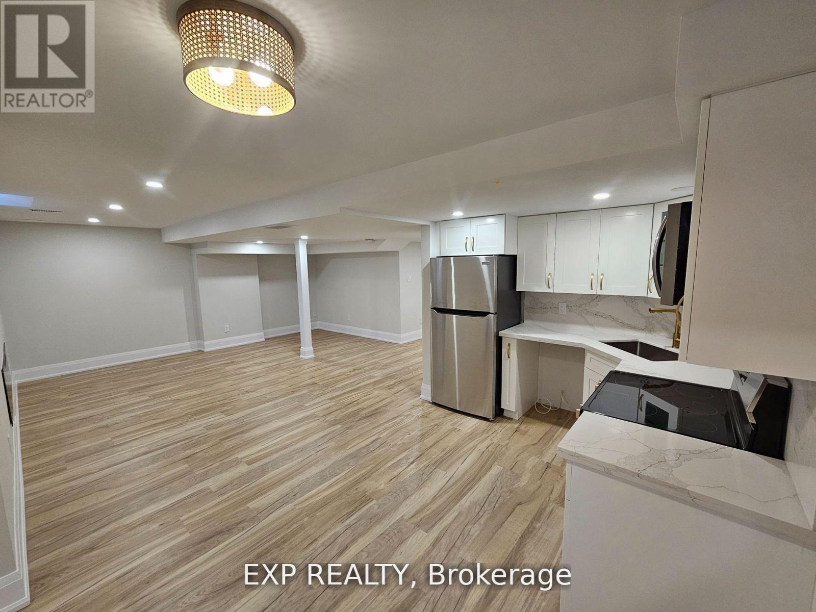 Residential Lease in Oakville (BR Bronte) 3