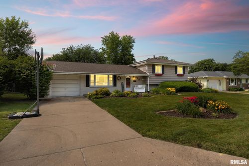 312 E Fernwood St, Morton, IL, 61550-2538 | Card Image