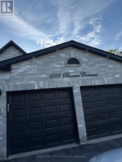693 Barnes Crescent, Oshawa (Northglen), ON, L1J8K2 | Card Image