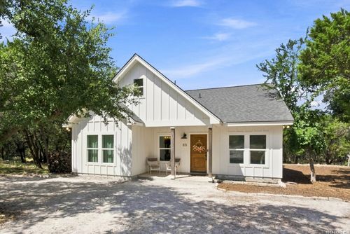 671 Rimrock Cv, Spring Branch, TX, 78070-5564 | Card Image